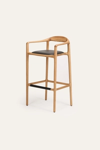 Barová židle Sagrada čalouněná luxusní čalouněná barová židle z masivu (vyšší)