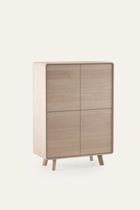 Skřín Neva vysoká designová masivní skříň