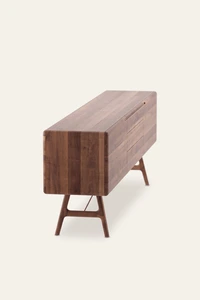 Komoda Tesa moderní designová komoda z masivu