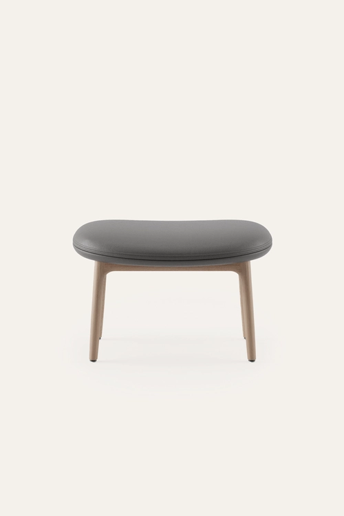 Taburet Neva designová podnožka z masivu