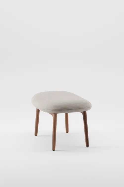 Taburet Neva designová podnožka z masivu
