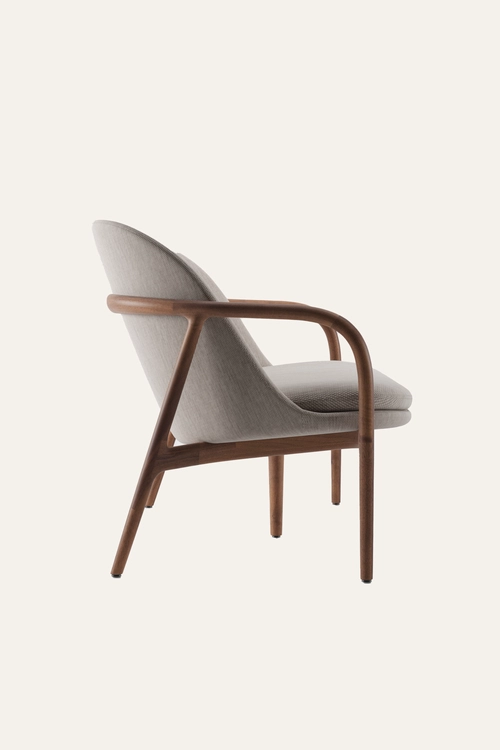 Pohovka Neva Sofa Trimmed designová dvoumístná designová pohovka z masivu