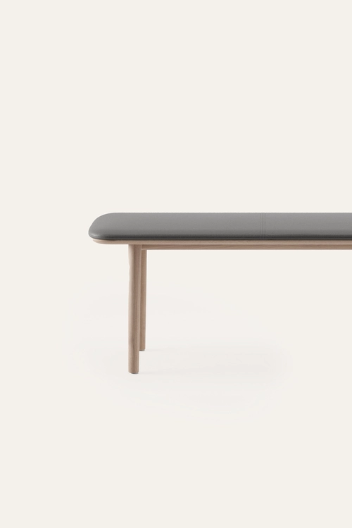 Lavice Neva designová lavice z masivu s čalouněným sedákem