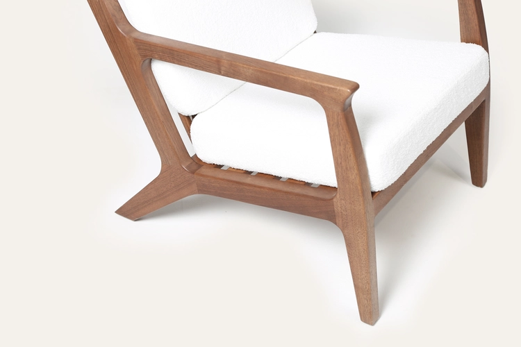 Křeslo Mila designové čalouněné křeslo z masivu