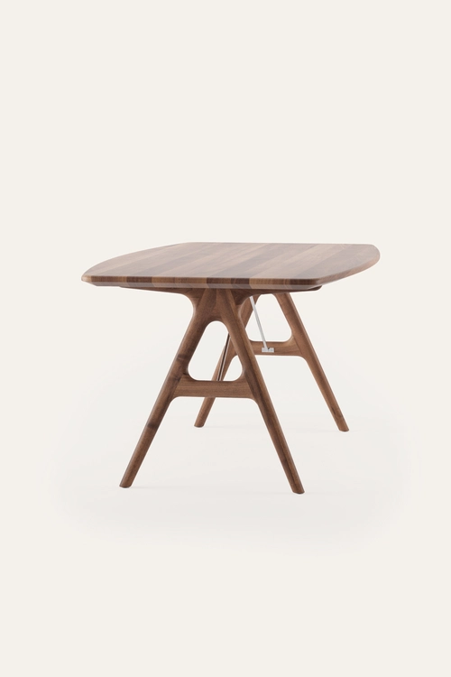 Stůl Tesa designový jídelní stůl s nakloněnými nohami