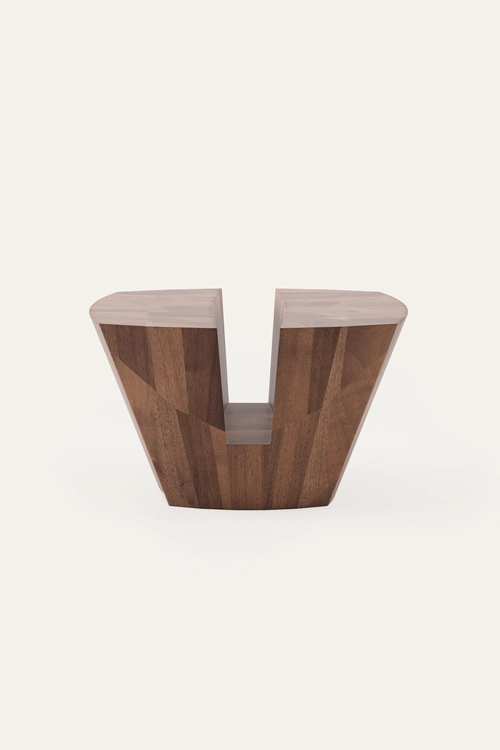 Stolek Kart Side geometrický masivní odkládací stolek