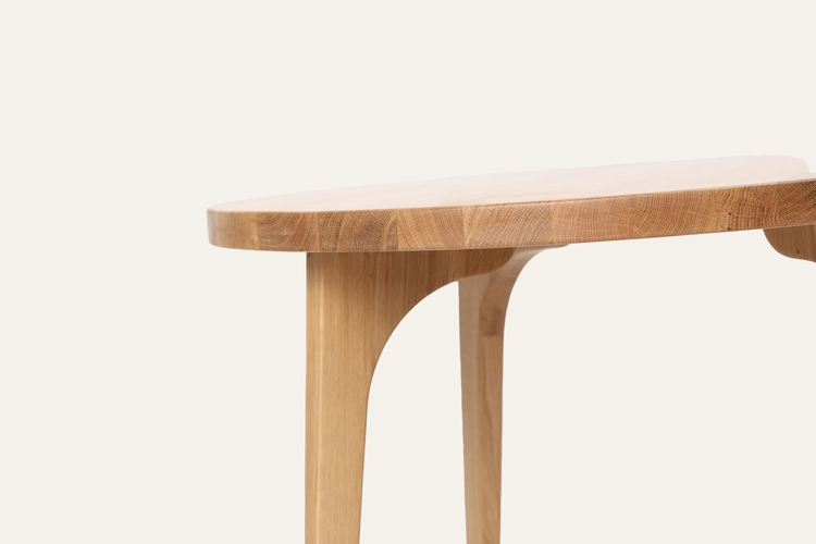 Jídelní stůl Dora kulatý jídelní stůl z masivu