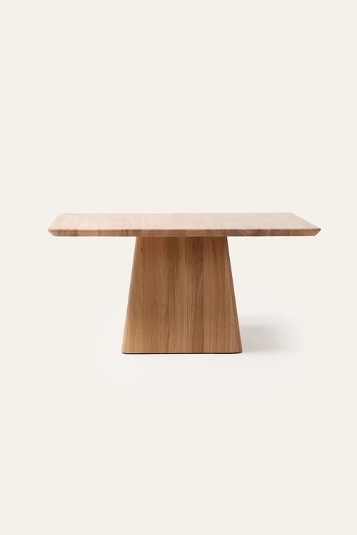 Konferenční stolek Nomu designový čtvercový konferenční stolek z masivu