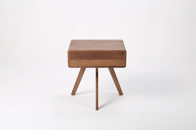 Noční stolek Naim minimalistický dřevěný noční stolek