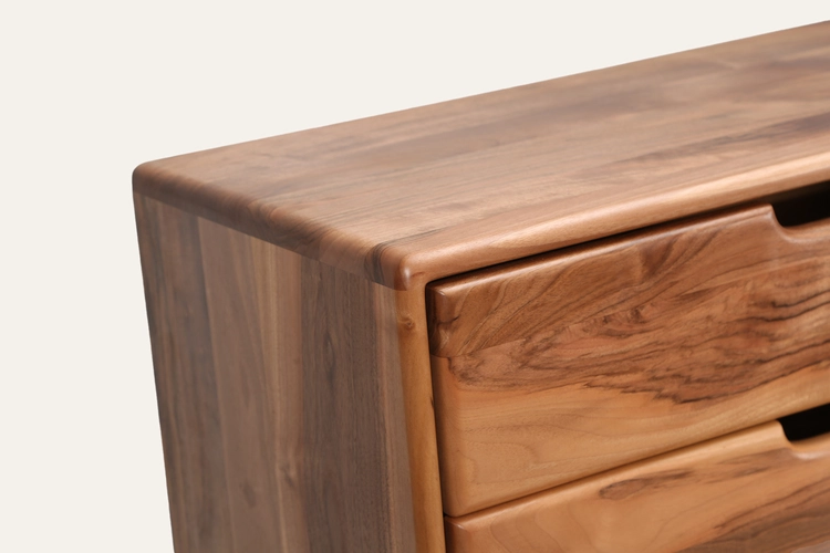 Komoda Amadeo vysoká zásuvková komoda z masivu