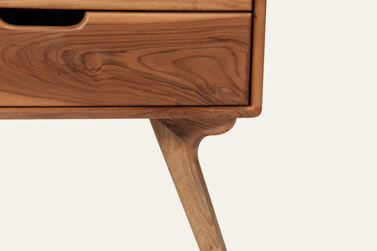 Komoda Amadeo vysoká zásuvková komoda z masivu