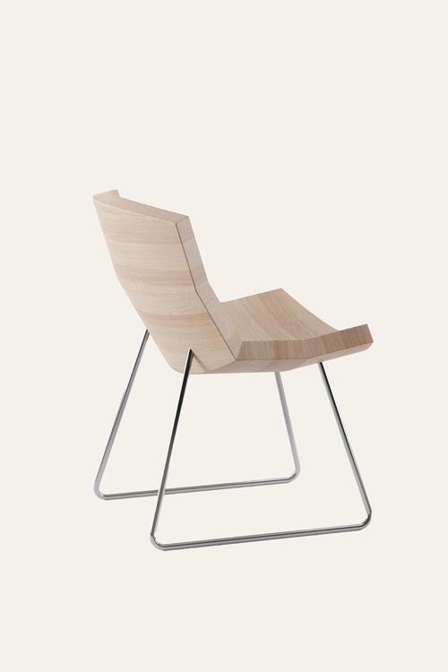 Židle Chunk designoví židle z masivu na kovové podnoži