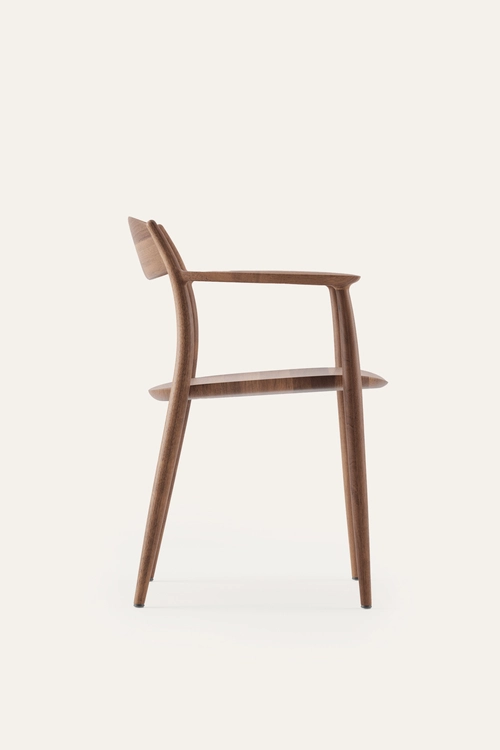 Židle Nila designová dřevěná židle s područkami