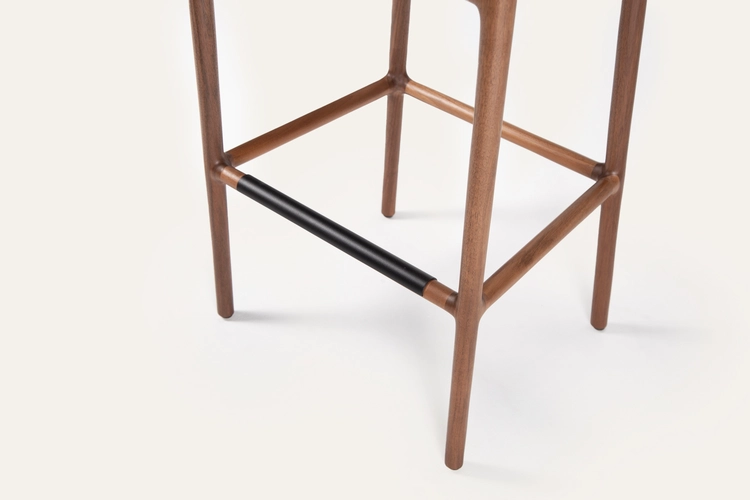 Barová židle Sagrada designová barová židle z masivu (vyšší)