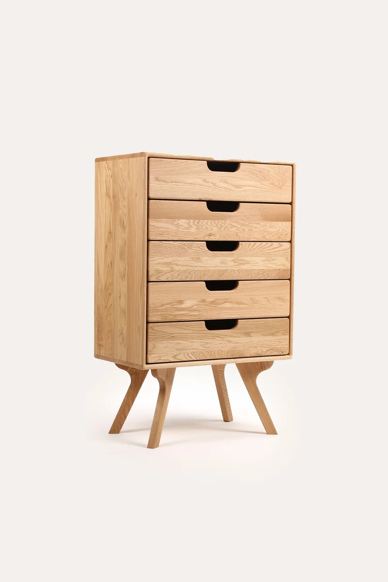 Komoda Amadeo vysoká zásuvková komoda z masivu