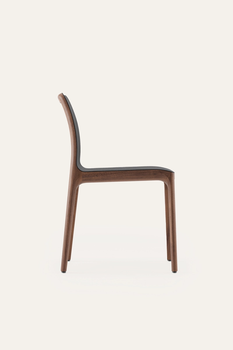 Židle Invito dřevěná jídelní židle Invito s tvarovaným sedákem